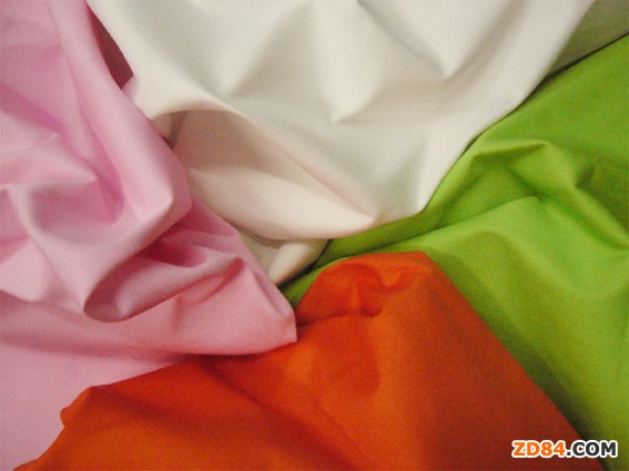 �ɶ����ɫ�ķ�ˮ���L(f��ng)���I����