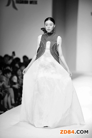 �V��Ժ�cESMOD�_���r�н�������