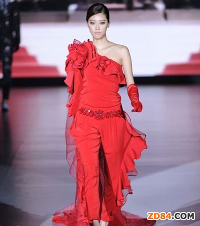 今年香港時(shí)裝周略顯冷淡:有人歡喜有人愁