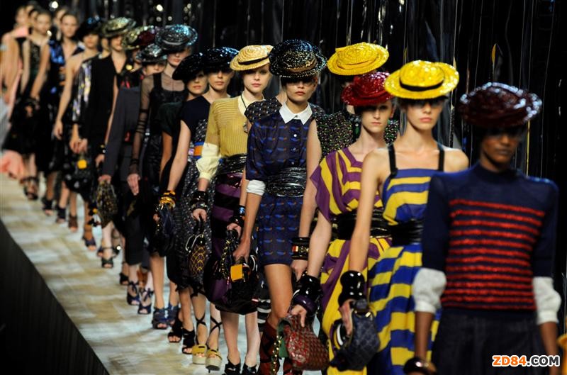 ����Ӣ�ؠ�оƬ�Ŀɴ����a(ch��n)Ʒ ������~�s�r�b��