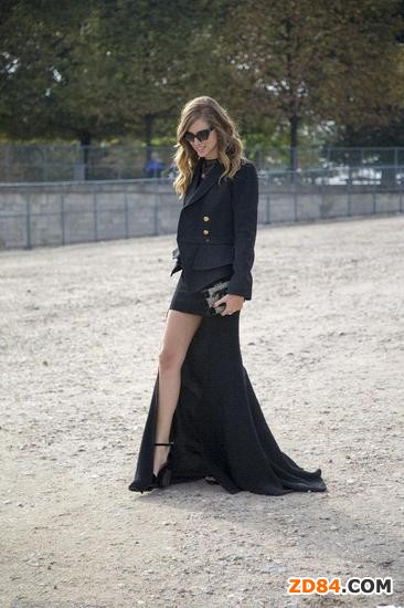 ��ɫ�ϵ�ȹ ���b����