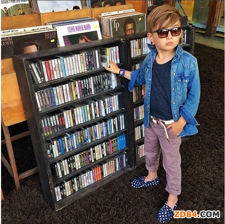 �����W߅վ���(qi��ng)�r���к�������ī��С���� Alonso Mateo