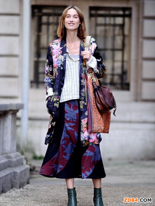 �������ǌW(xu��)���£�ӡ�������������L(f��ng)��