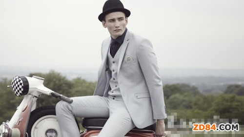 ��ˇ������Ӣ����(f��)���{(di��o)