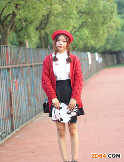 ���I(l��ng)�r���ڶ��� ��ɫ��׃����