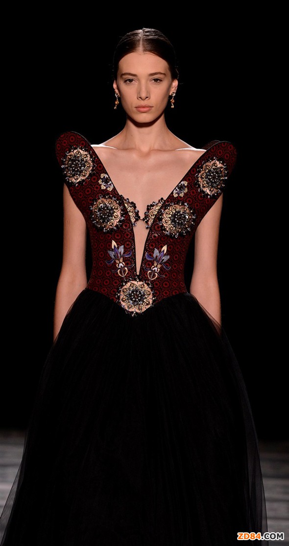 2015���İ����F���µ��Ї��߶�