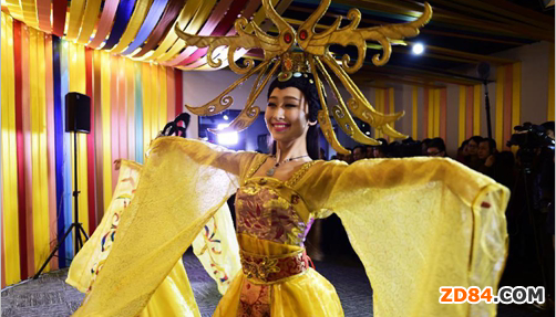 �����׌ýz�I�Ļ�ˇ�g(sh��)��(ji��)�_Ļ